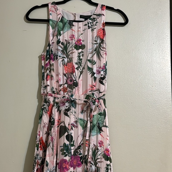 Banana Republic floral dress - Picture 5 of 13